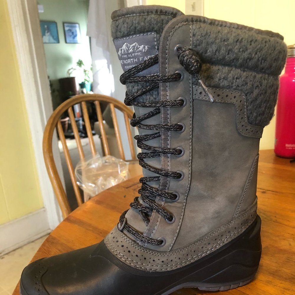 North Face Size 6.5 Boots